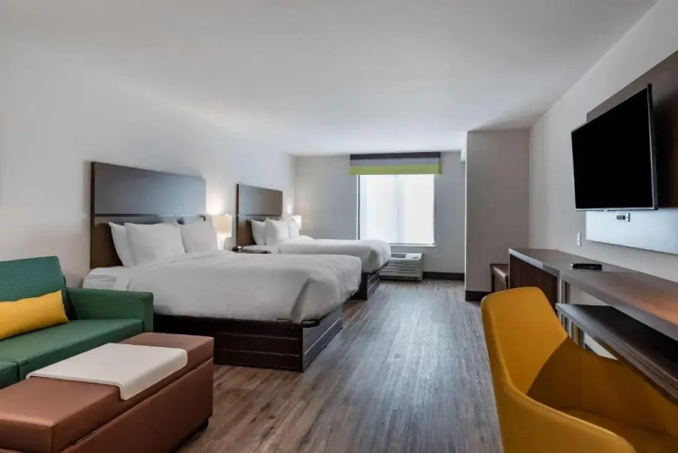 Quadruple Suite