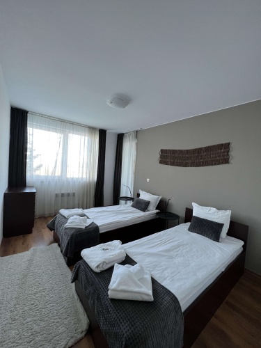 3 Bedrooms Sextuple Apartment