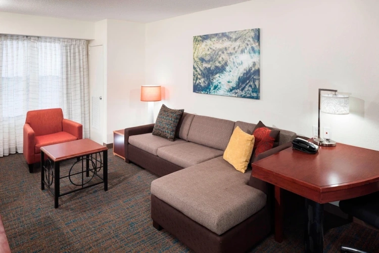 1 Bedroom Suite