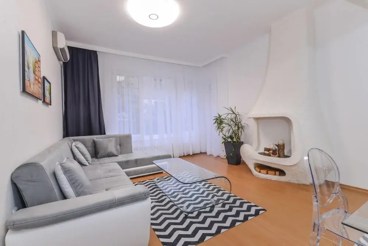 FM Deluxe 2-BDR Apartment - Sweet Home
