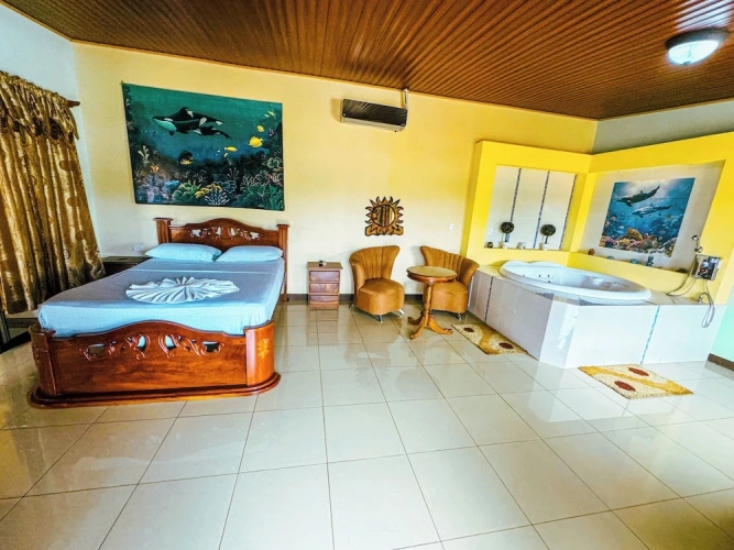 Deluxe Suite
