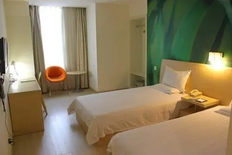 A8 Hotel