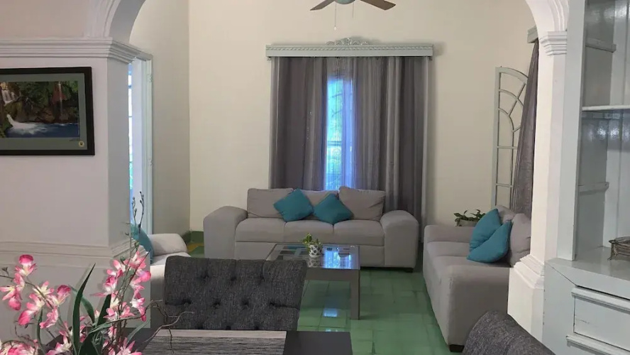 Suites Casa Blanca