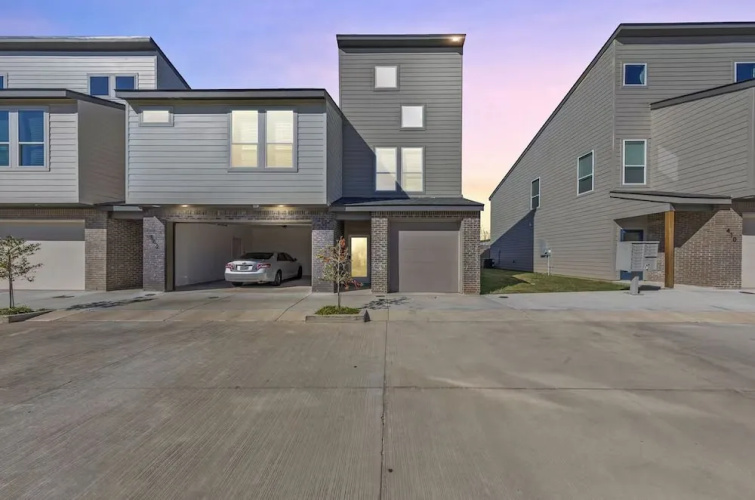 Enclave 2 Bedroom Luxury Homes - Lafayette, LA
