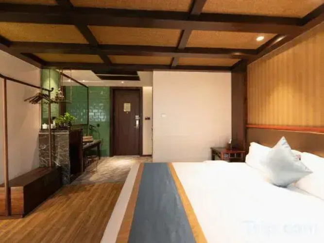 Qingqin Hotel