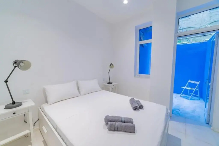 AF 3 - Modern 1 bedroom maisonette