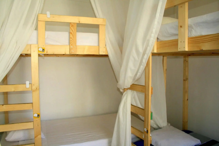 Locals Hostel & Suites