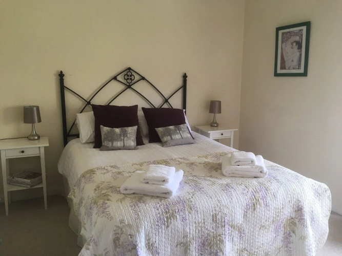 B&B 23