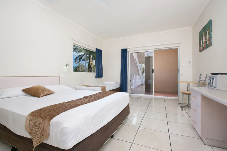 Hotel Tropiq