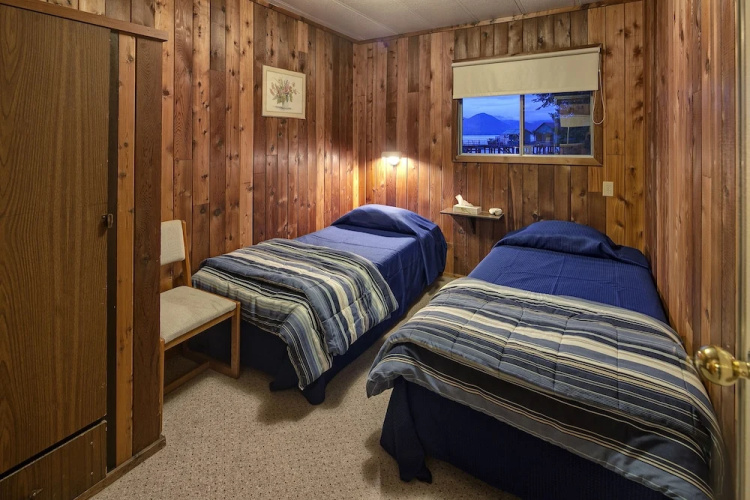 Nootka Island Lodge