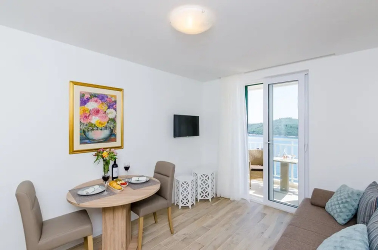 Apartments Lazarin