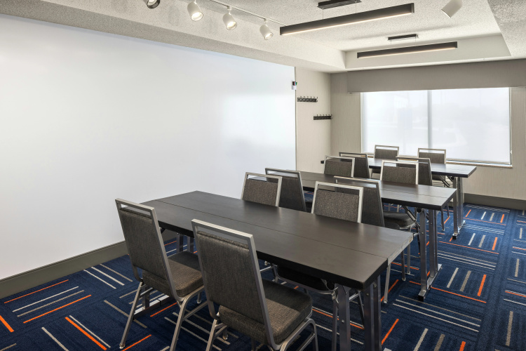 Hampton Inn Fairmont photo 20