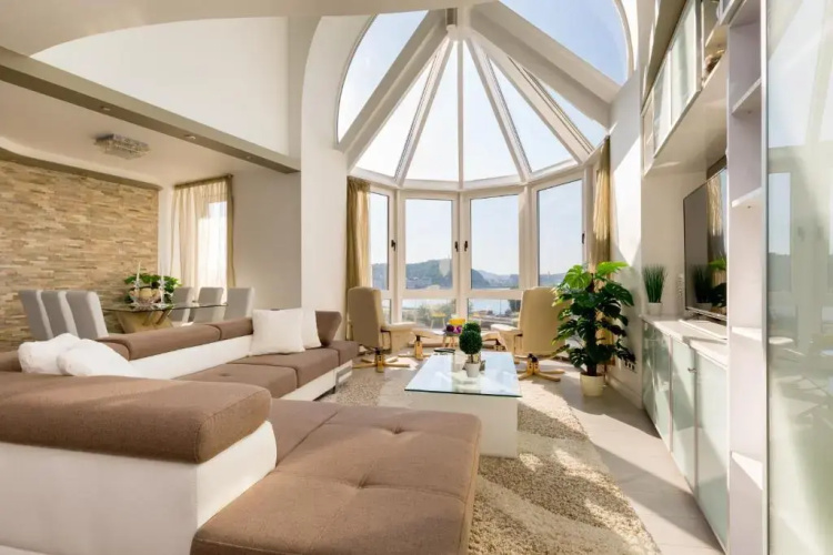 Panorama Dream Home w 3BDR, A/C, Garage & Jacuzzi
