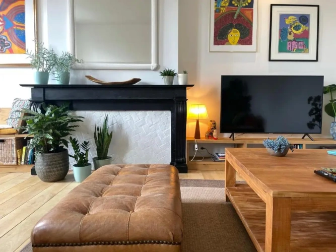 2 Bedrooms Apartment