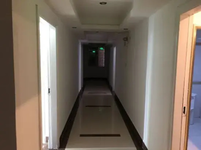 Sunshine Holiday Hotel