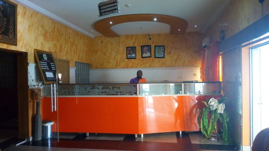 Mataan Hotel And Suites