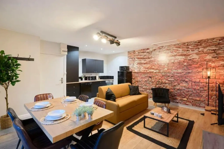 1 Bedroom Apartment