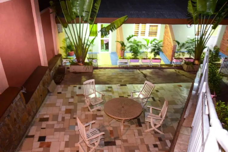 Zebra Tourism Hotel
