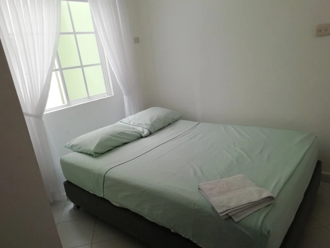 Bed & Breakfast Local Home