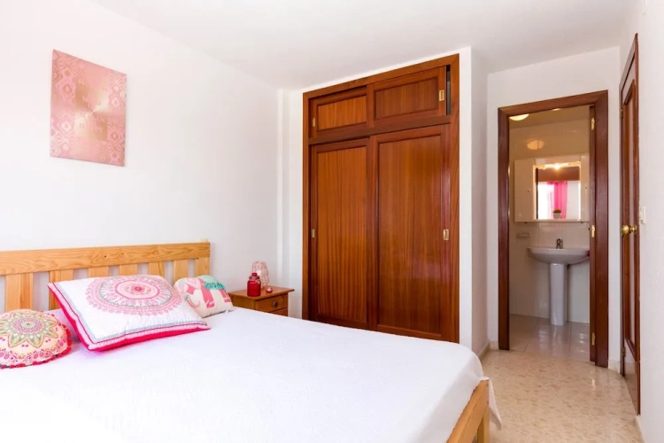 3 Bedrooms Apartment with sea view