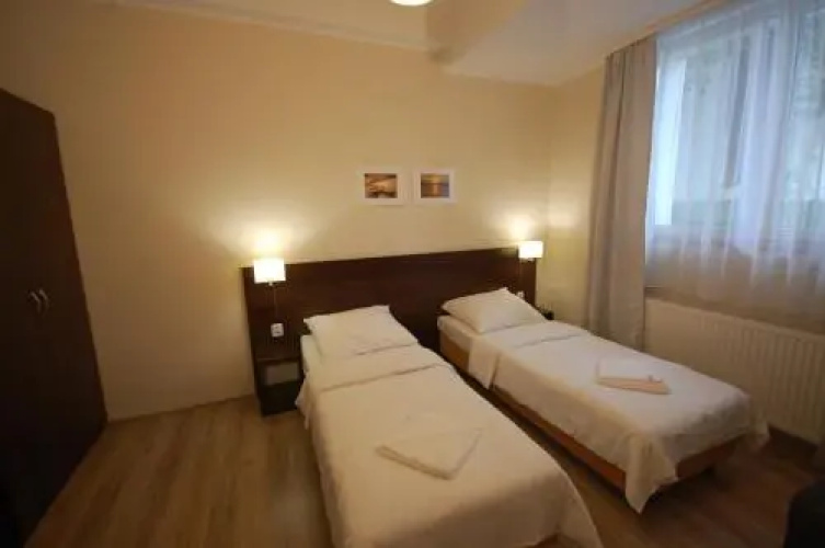 Hipnotic Hostel