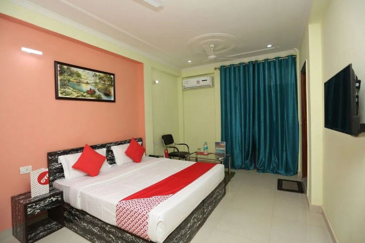 OYO 24502 Yp Hospitality