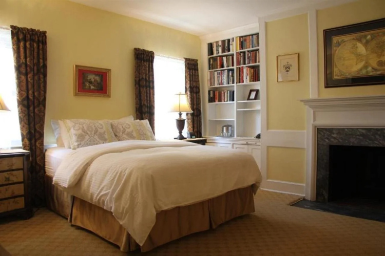 Morris House Hotel