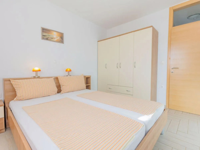 Apartment Mlasina Nin 7257