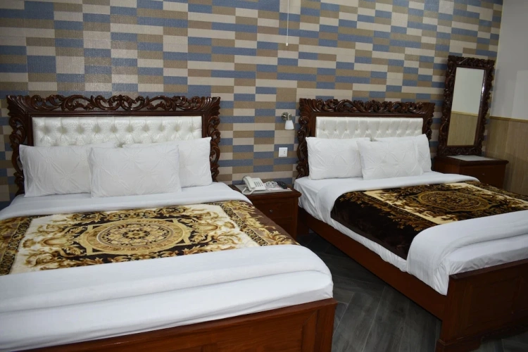 4 Bedrooms Suite