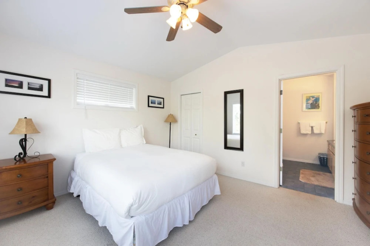 River Ranch 2 Bedroom Home by RedAwning