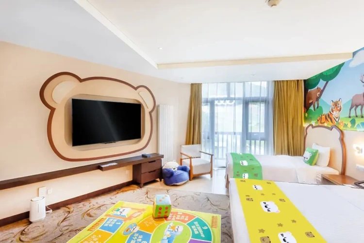 Standard Triple Family room