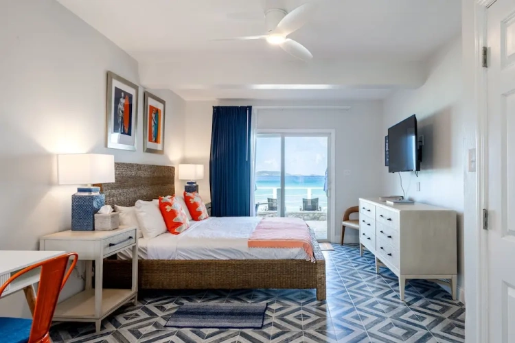 Standard Double room with balcony and beachfront