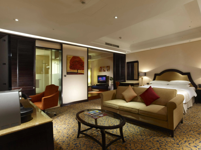 E-Da Royal Hotel