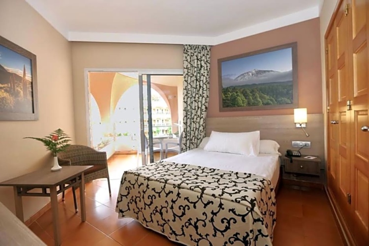 Single room with sea view