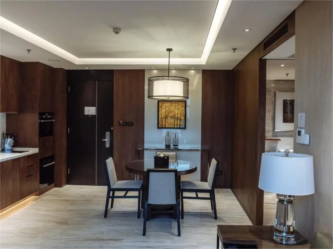 1 Bedroom Suite