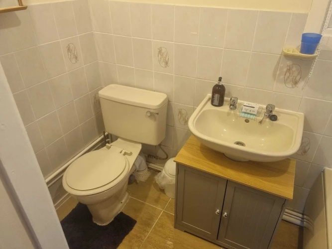 Villa Sleeps 4 With Free Parking
