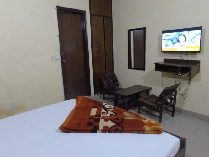 Akash Guest House