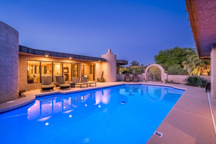 5 Bedrooms Cottage