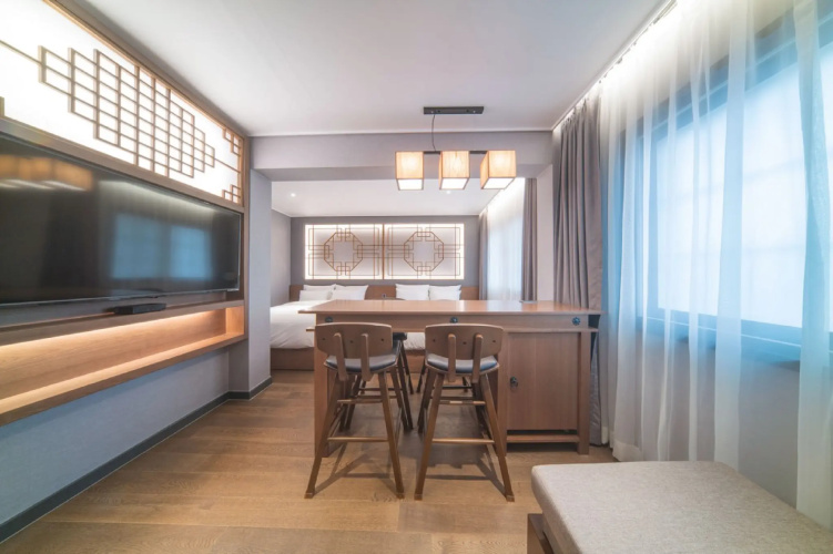 Luxury Suite