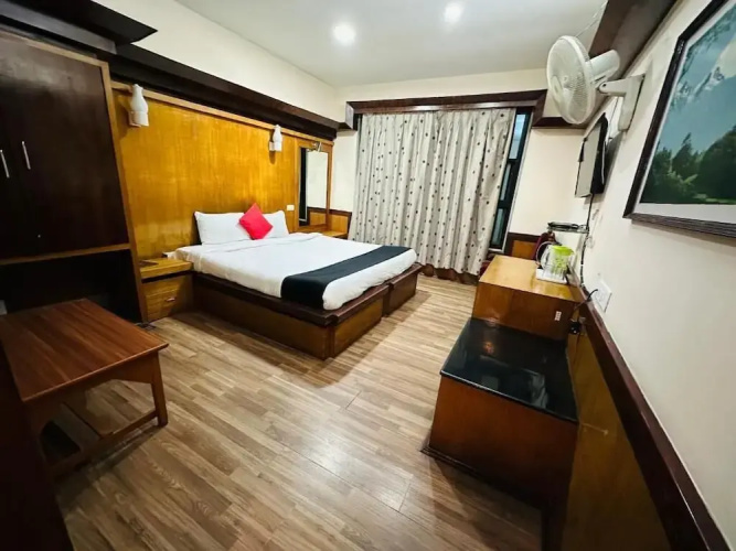 Gajraj Hotel