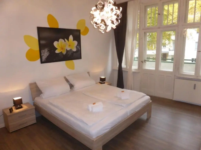 2 Bedrooms Apartment