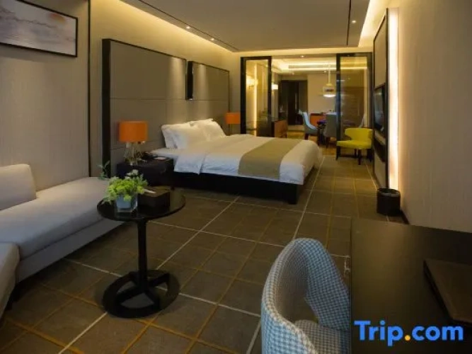 Deluxe Double Suite