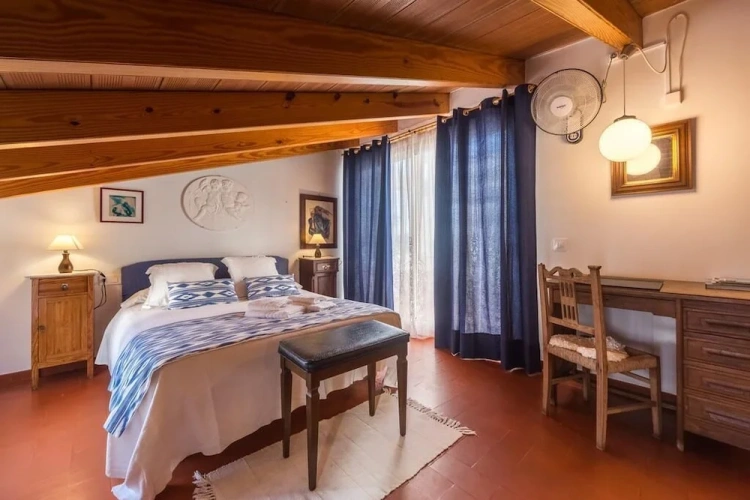 Family Suite with land view