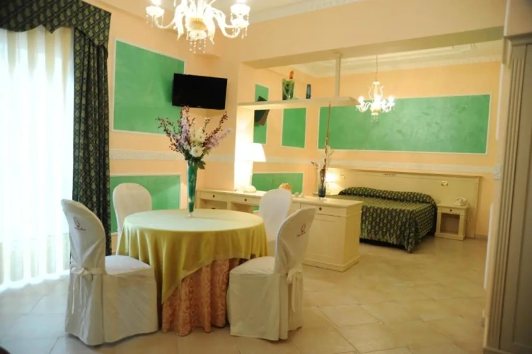 Deluxe Suite