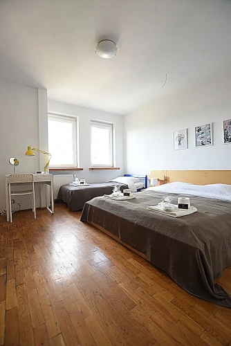 Standard Triple room