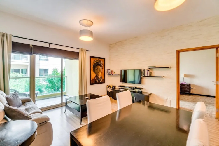 1 Bedroom Apartment Greens