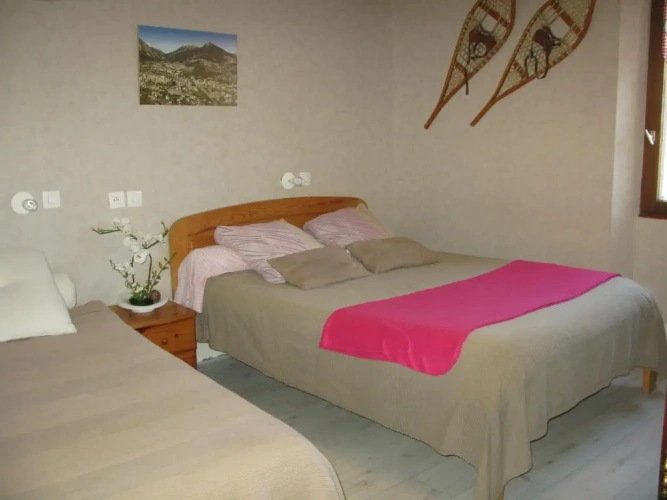 Standard Triple room