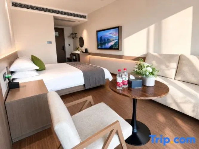 Standard Double room with river view