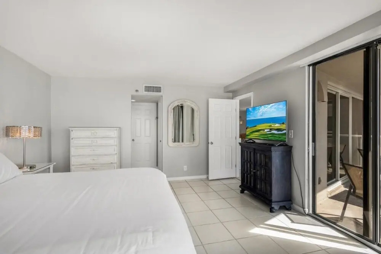 Beachside Two 4242