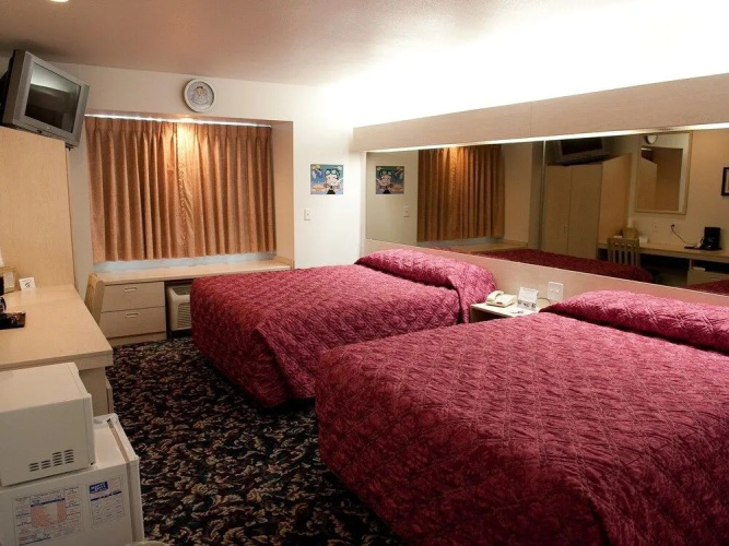 Happy Days Hotel